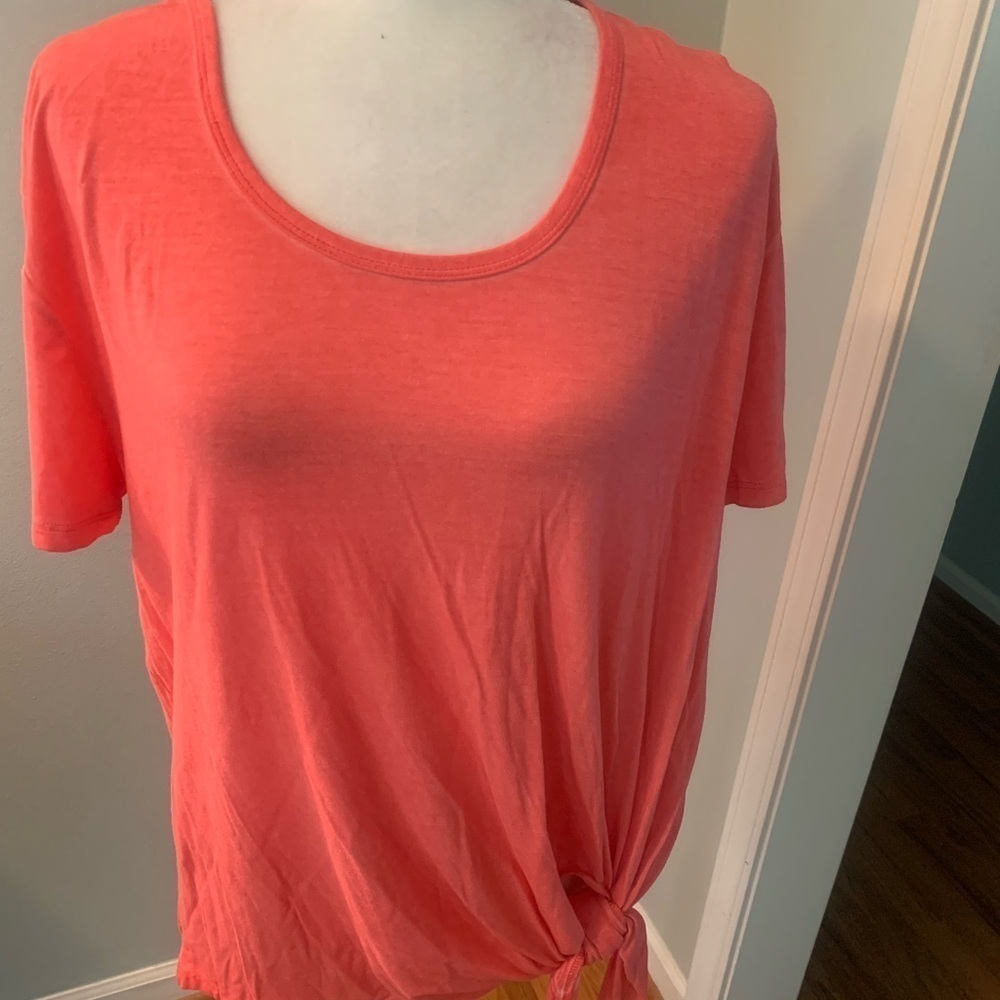 Umgee coral women’s tunic, size L
